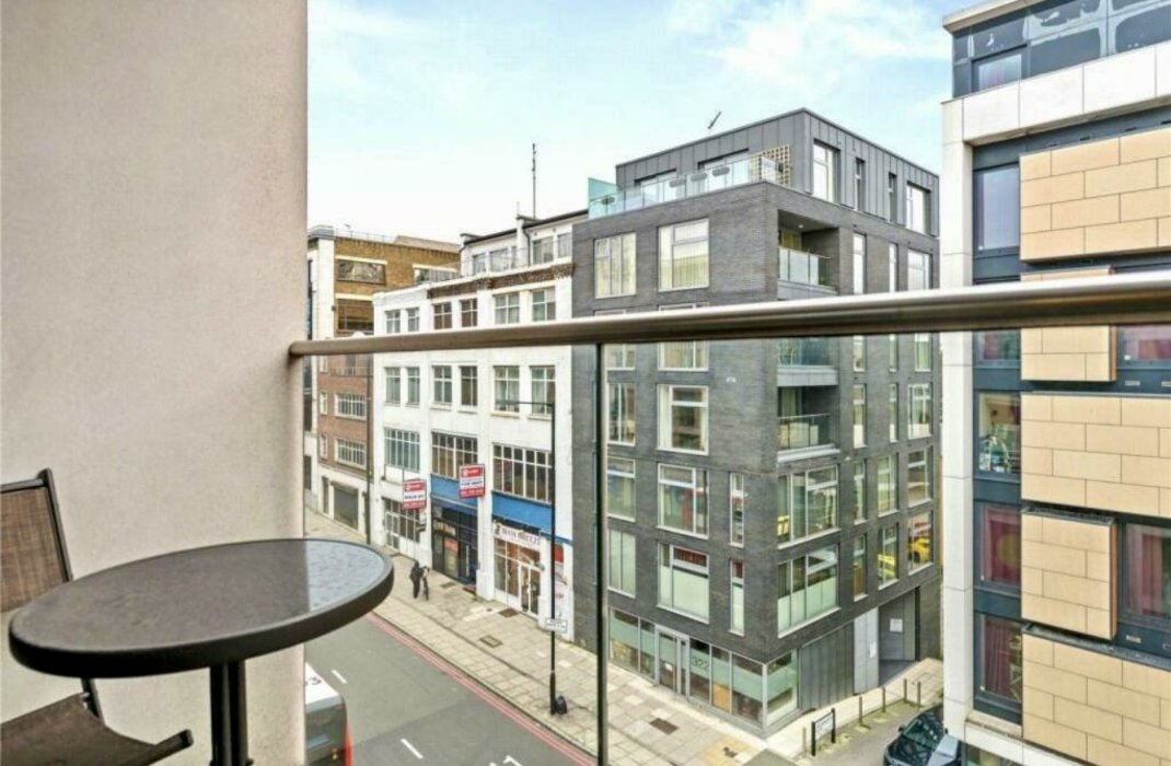 available-goswell-road-524-view-8