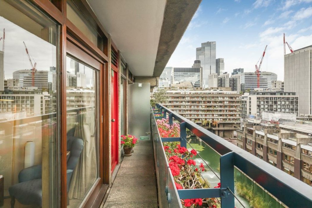 let-agreed-barbican-574-view-4