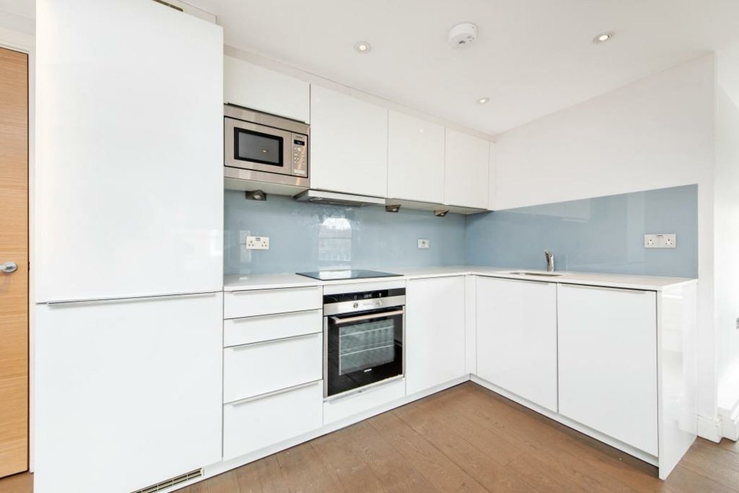 available-fulham-road-586-view-4