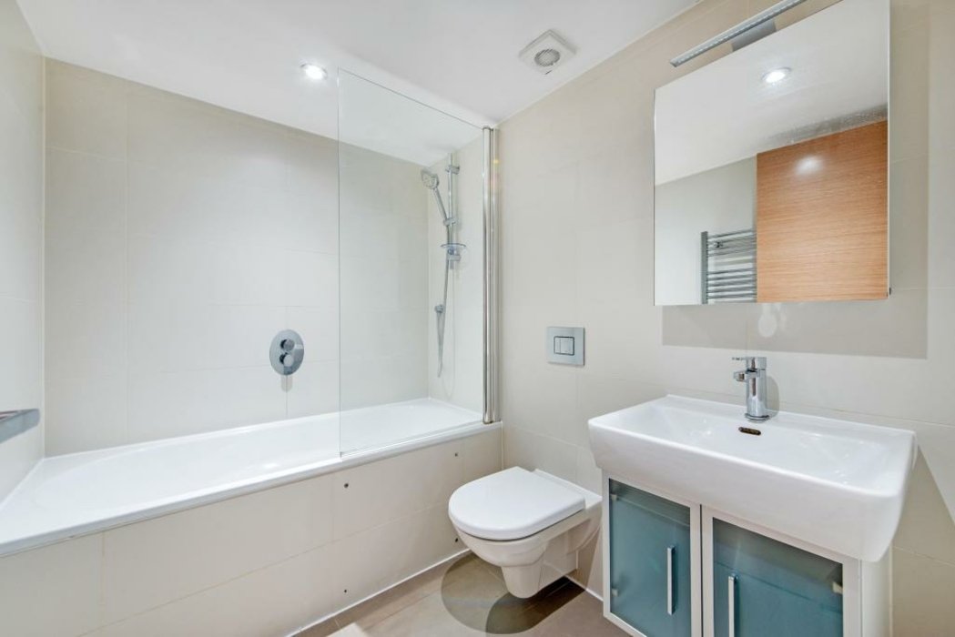 available-fulham-road-586-view-8