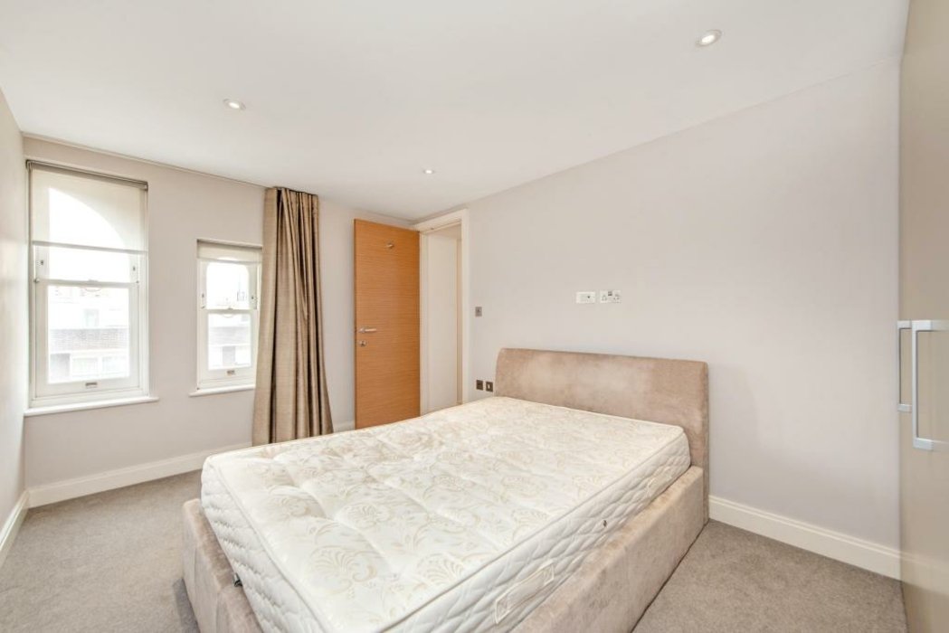 available-fulham-road-586-view-5