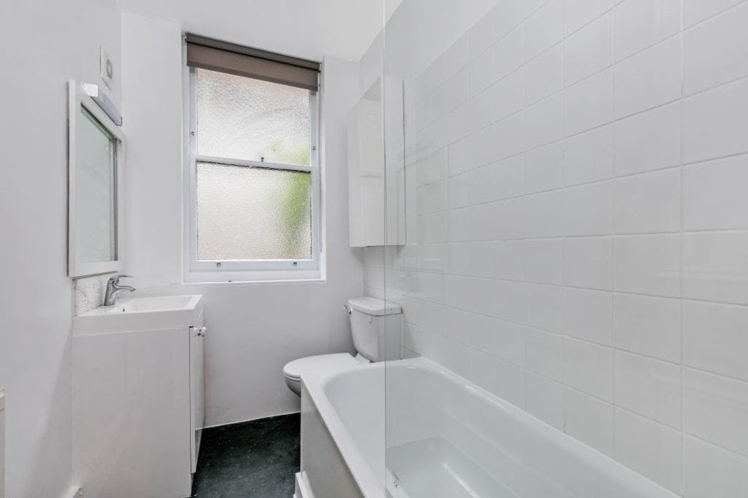 to-let-4-finborough-road-596-view-9