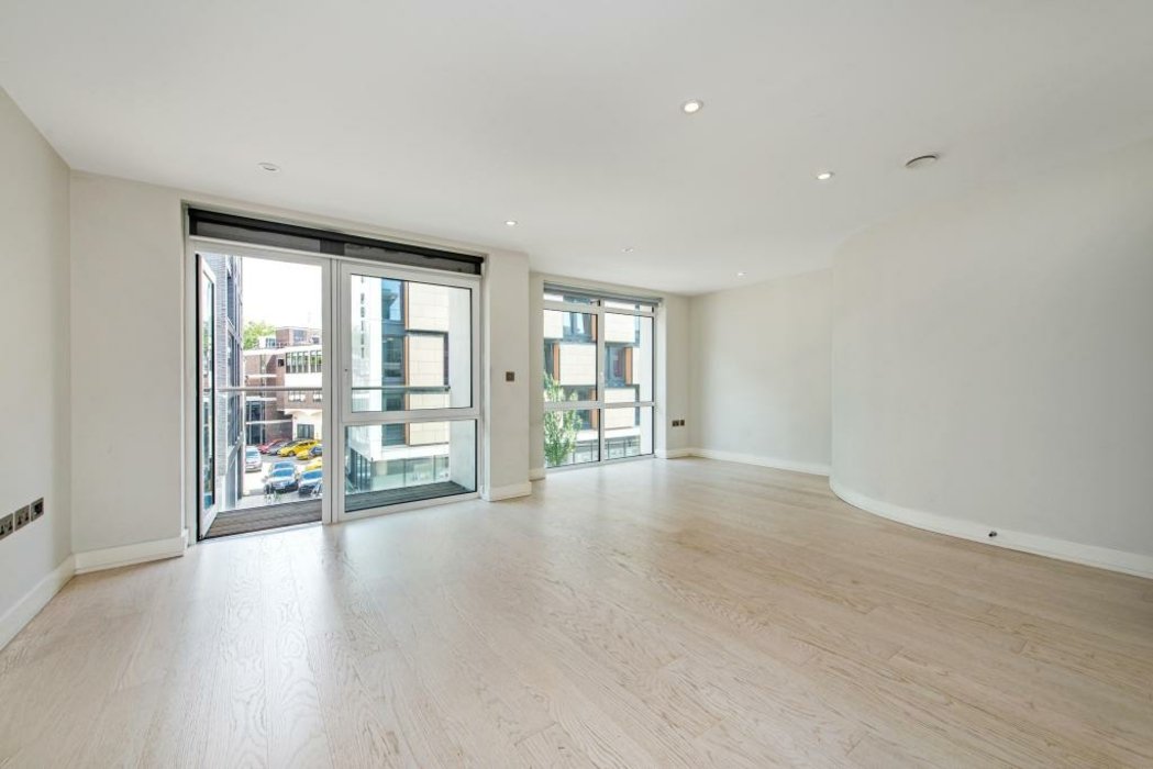 available-goswell-road-606-view-3