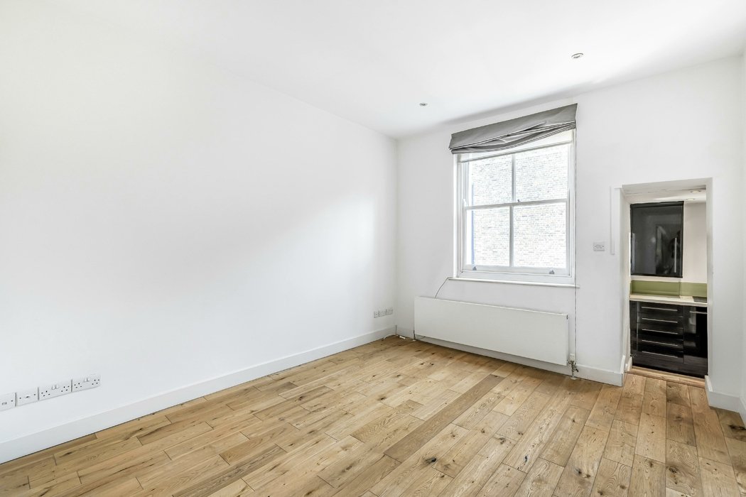 for-sale-flat-3-621-view-1
