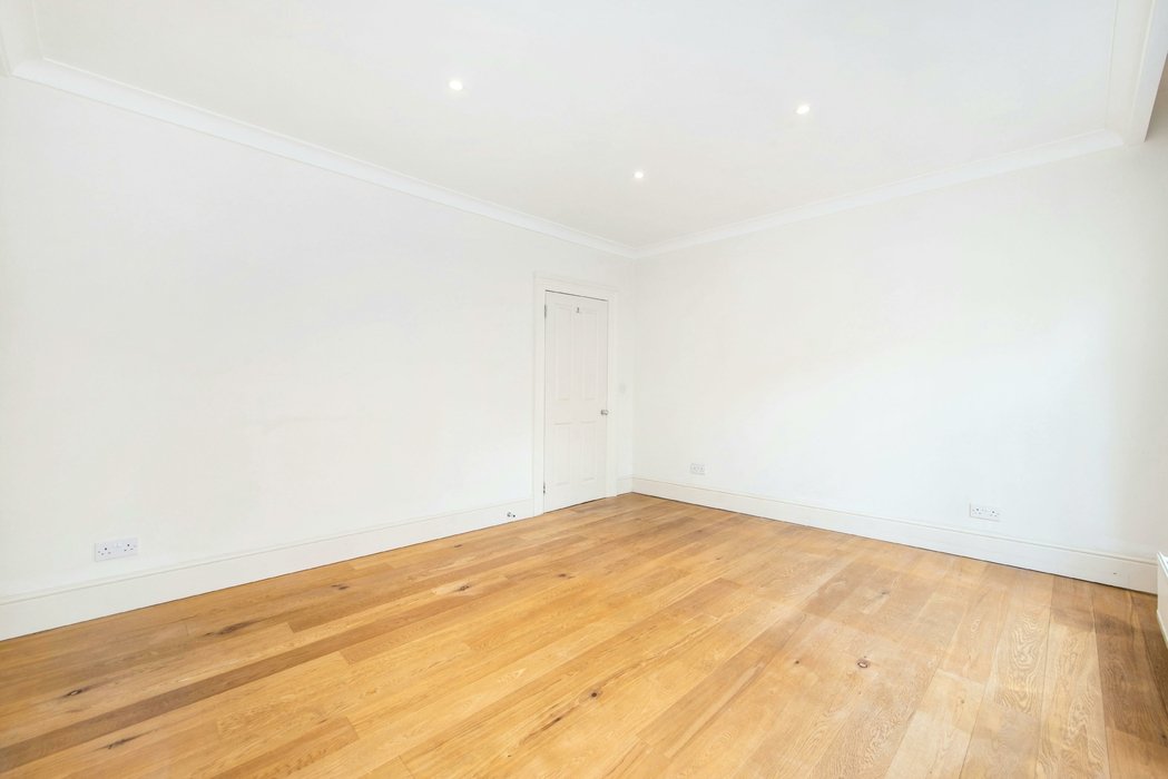 for-sale-caledonian-road-623-view-5