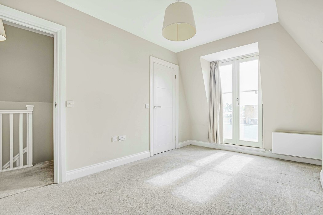 for-sale-putney-high-street-624-view-6