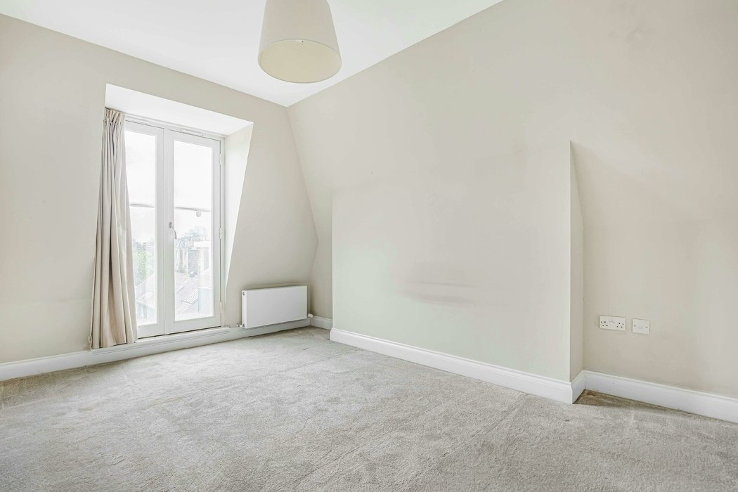 for-sale-putney-high-street-624-view-5