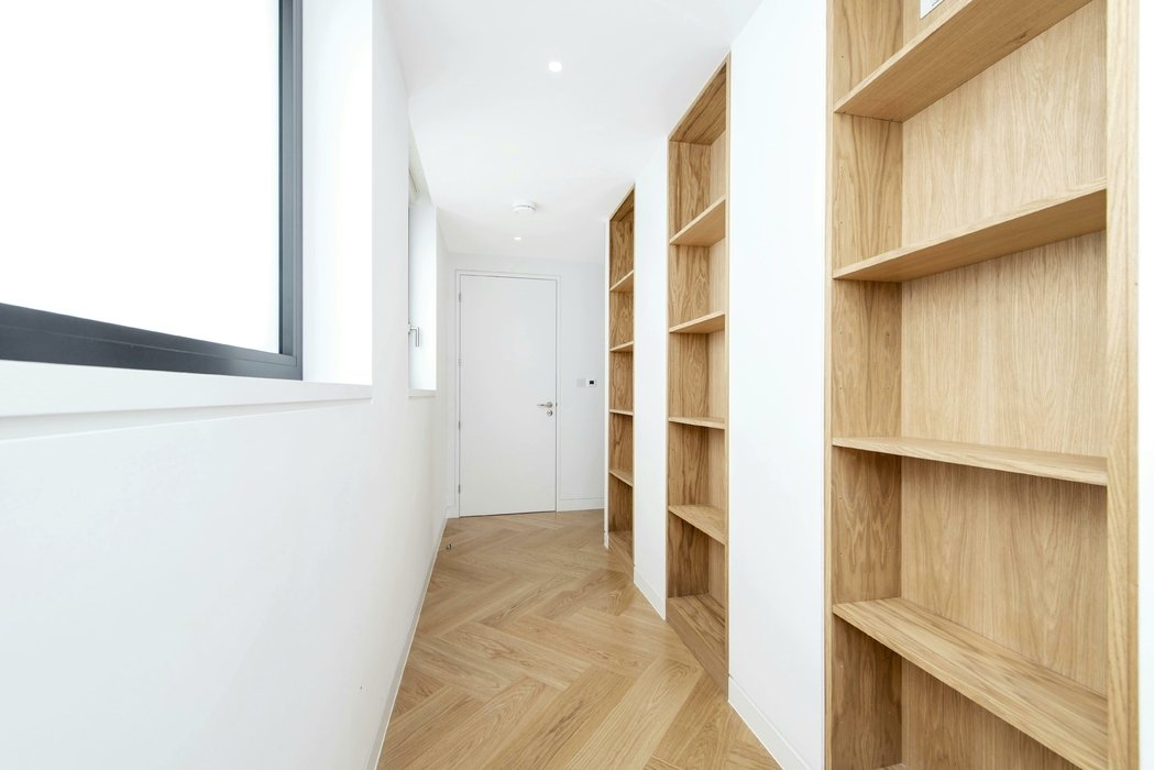 to-let-benjamin-street-626-view-11