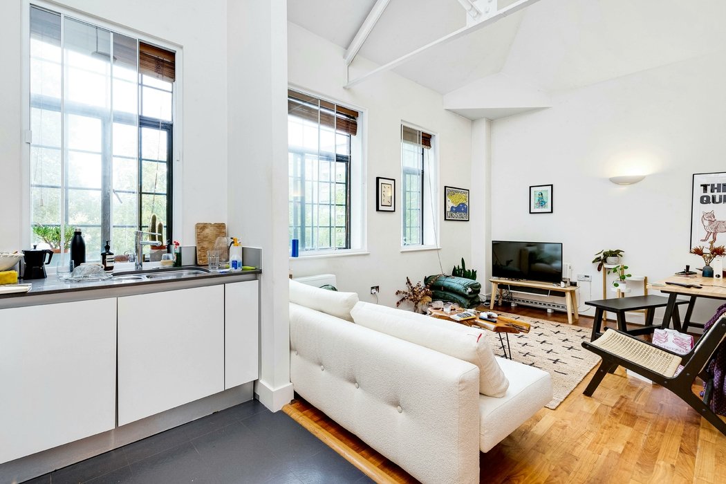 under-offer-owen-street-630-view-4