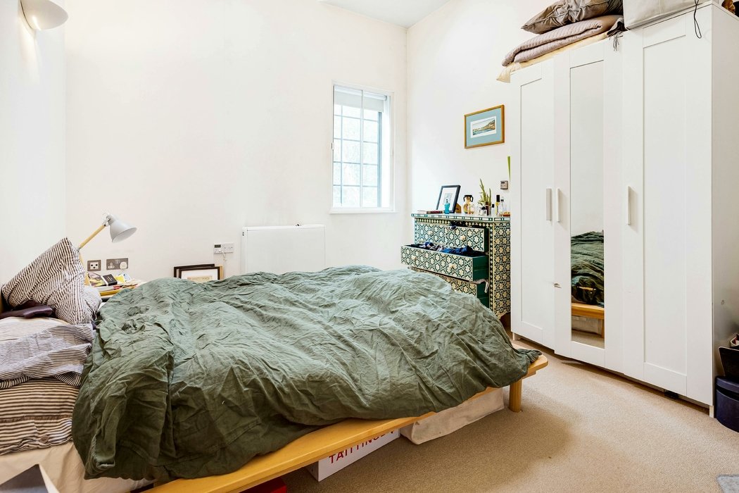 under-offer-owen-street-630-view-6