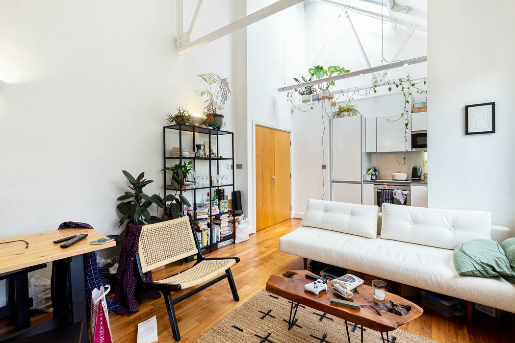 under-offer-owen-street-630-view-2