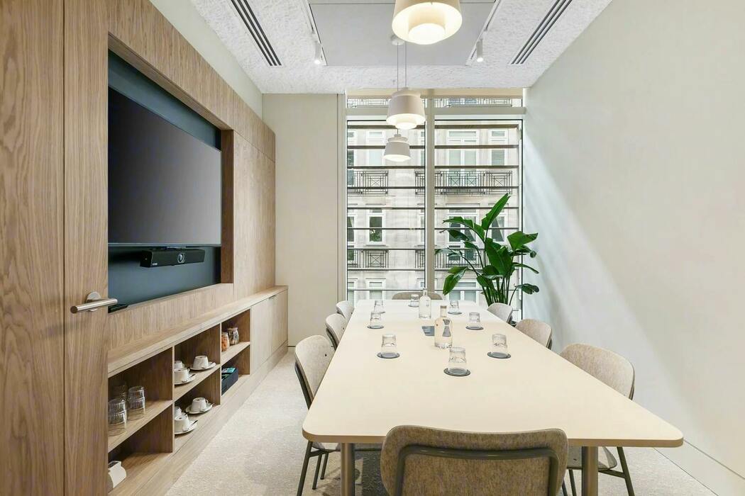 to-let-3-new-street-square-634-view-6