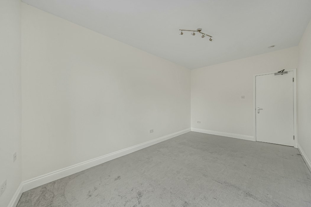 for-sale-salusbury-road-649-view-4