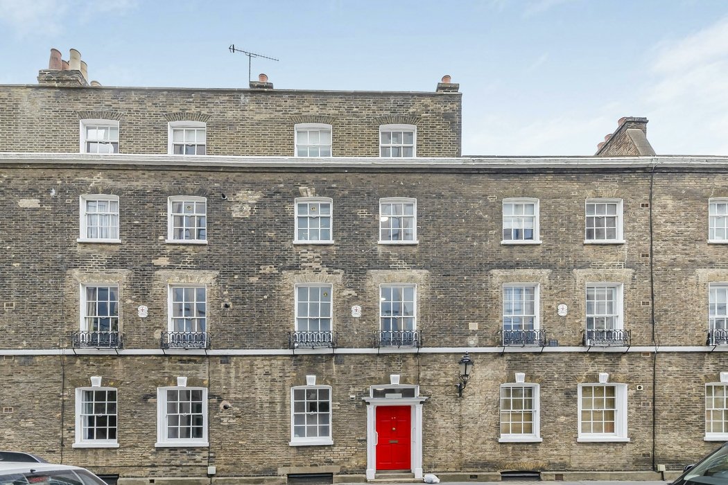 for-sale-bunhill-row-652-view-9