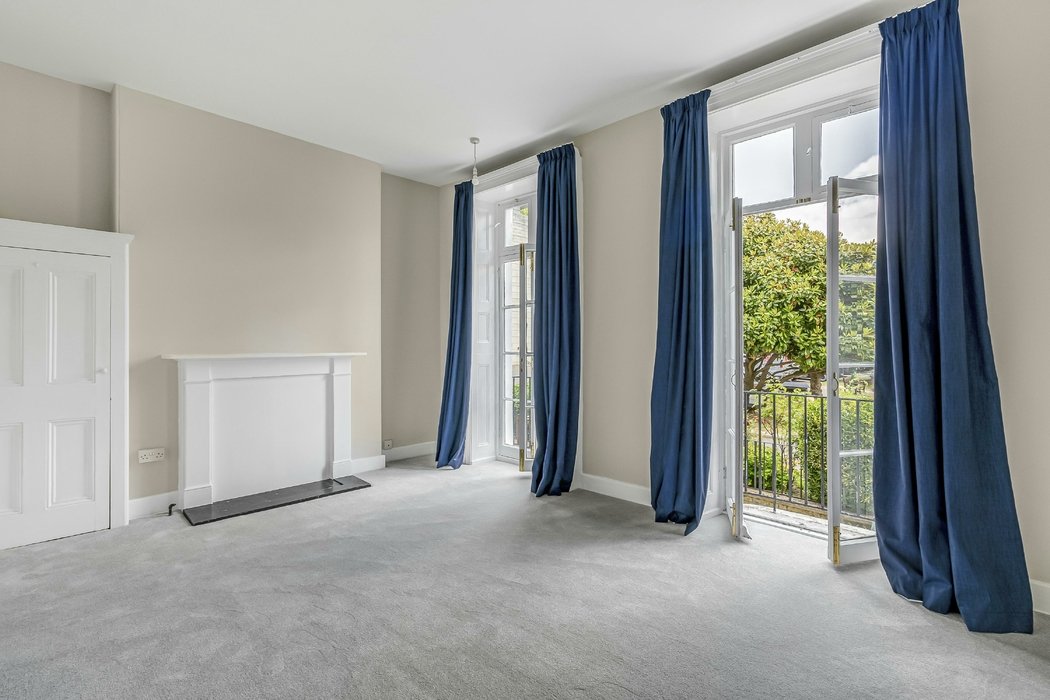 for-sale-bunhill-row-653-view-3