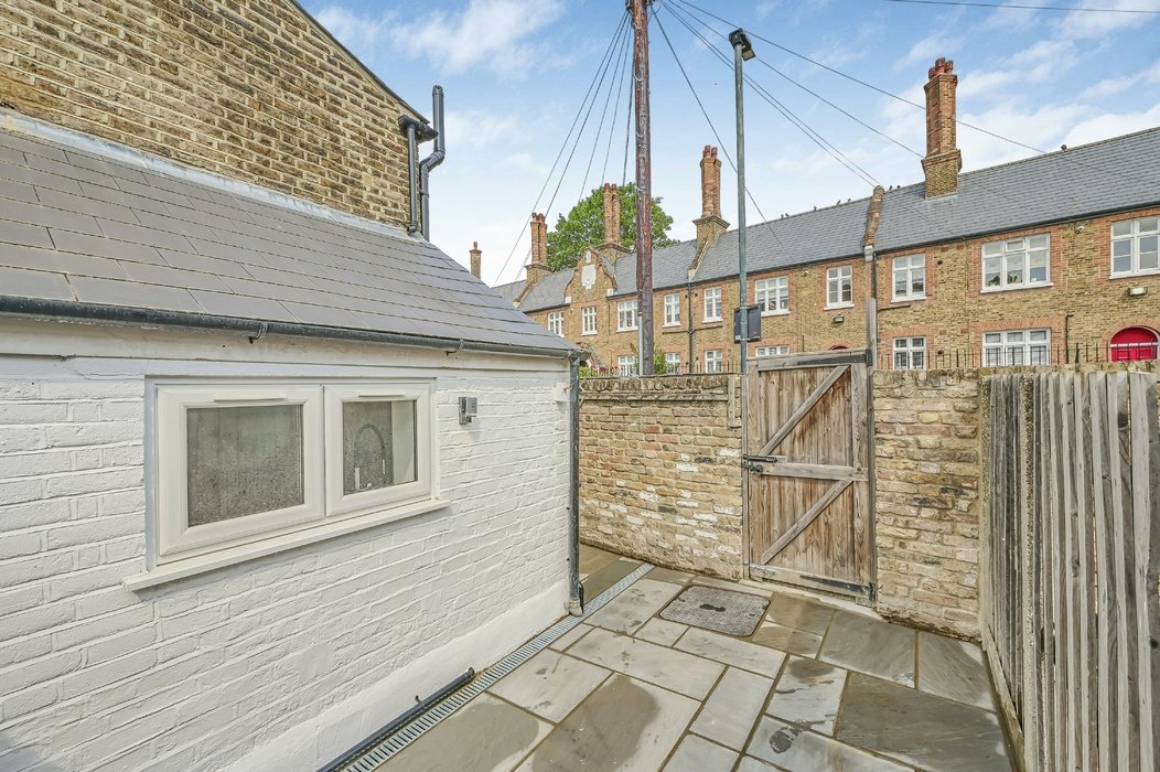 for-sale-frobisher-street-654-view-8