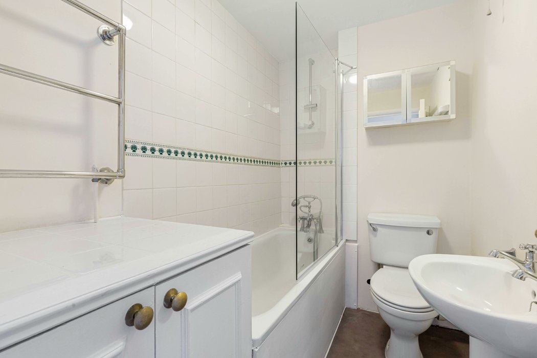 under-offer-finborough-road-664-view-8