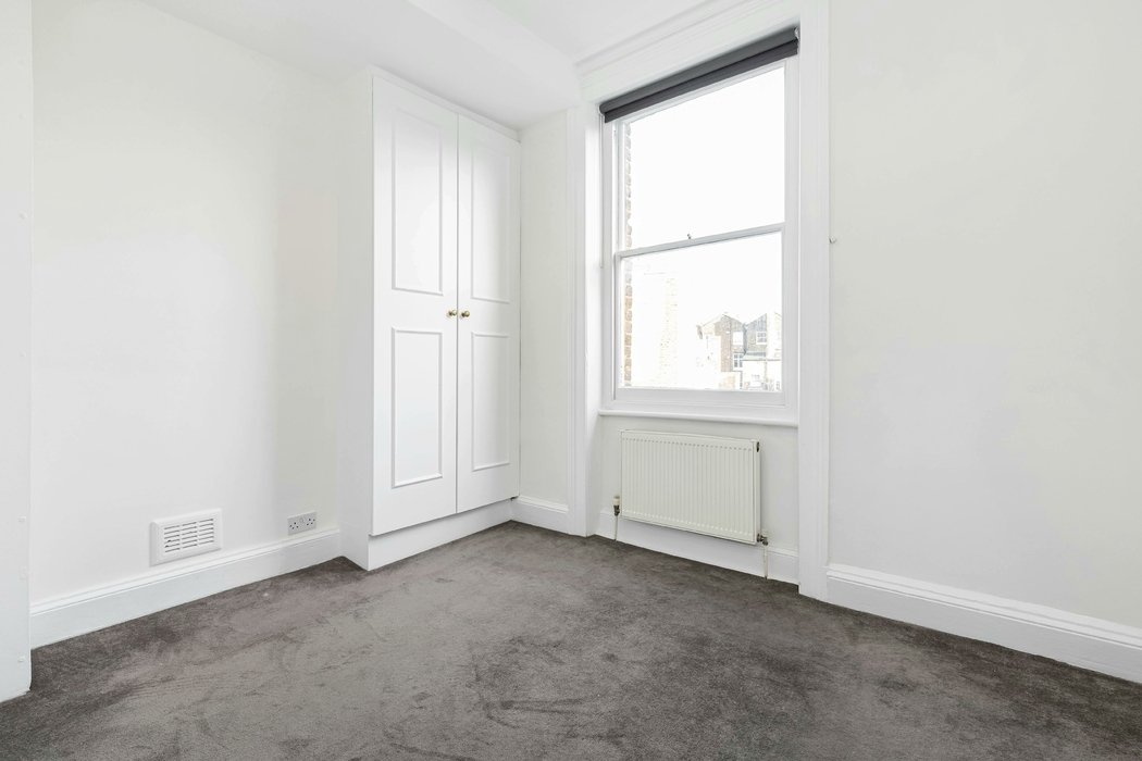 under-offer-finborough-road-664-view-7