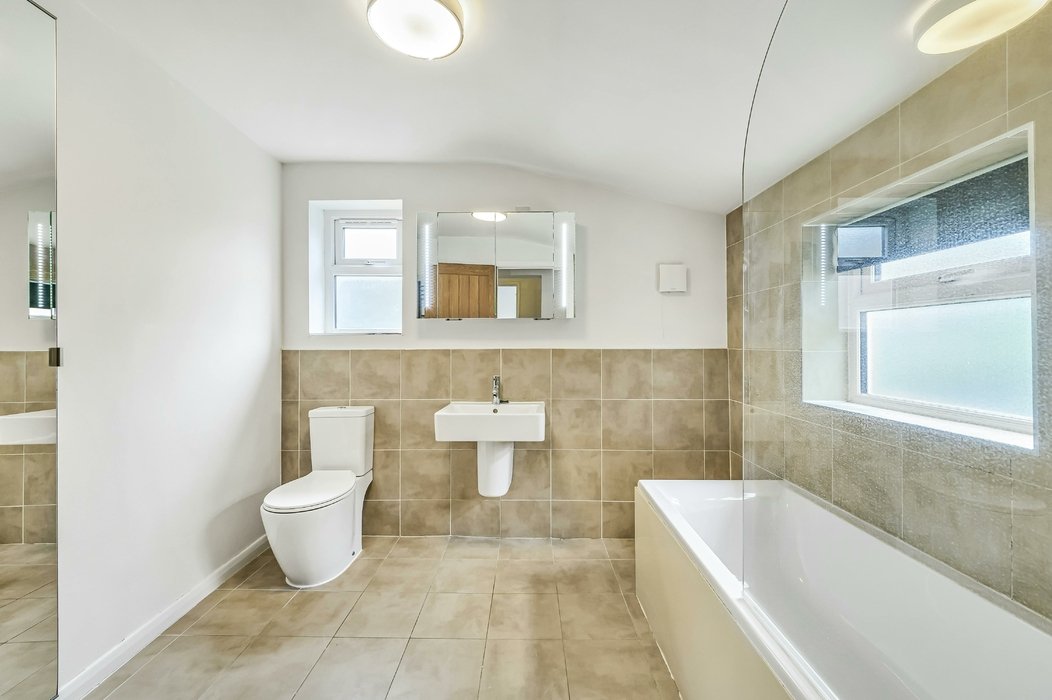 to-let-tuskar-street-665-view-2